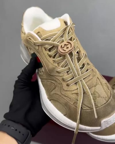 Gucci Run sneakers in beige and ebony GG canvas and suede — 5