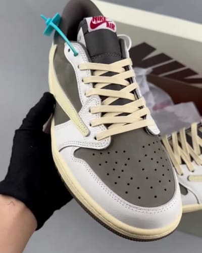 Nike Air Jordan 1 Low x Travis Scott "Reverse Mocha" sneakers — 5