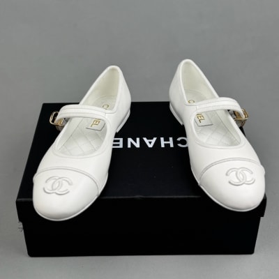Chanel white lambskin Mary Jane flats from the Spring-Summer 2026 Pre-collection — 4