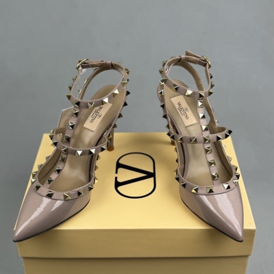 Valentino Garavani Rockstud ankle strap pumps — 4