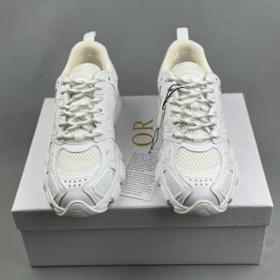 Dior Chrono sneakers in white technical fabric and mesh with leather-effect panels — 3