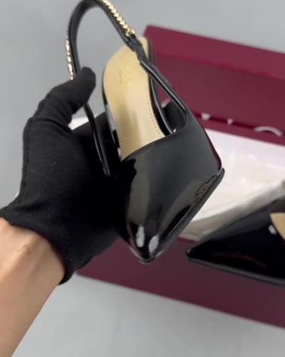 Gucci Signoria patent leather slingback pumps — 5