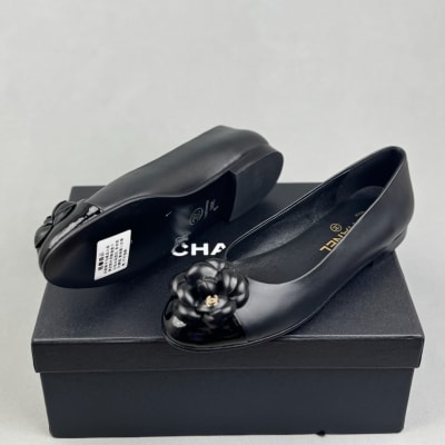 Chanel black leather camellia ballet flats