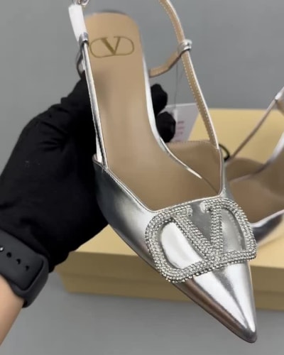 Valentino Garavani VLogo Signature slingback pumps — 5