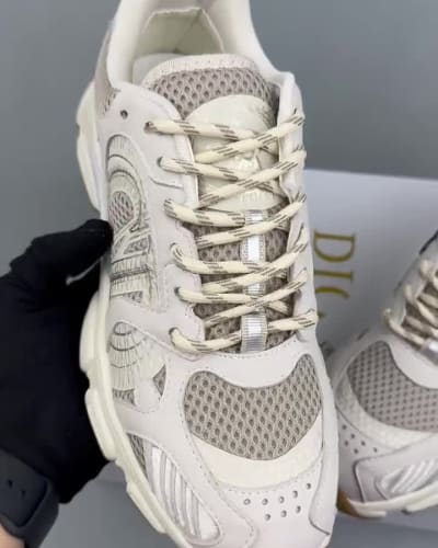 Dior Chrono sneaker features a white technical mesh upper — 5