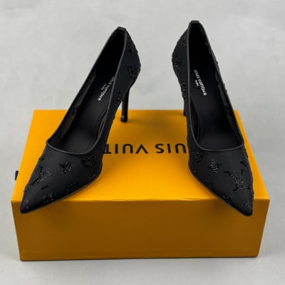 Louis Vuitton Gala Pumps in black mesh with rhinestone Monogram patterns — 4