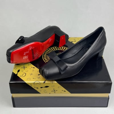 Christian Louboutin Mamaflirt model black leather pump shoes