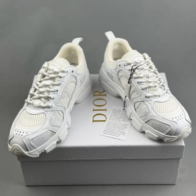 Dior Chrono sneakers in white technical fabric and mesh with leather-effect panels — 4