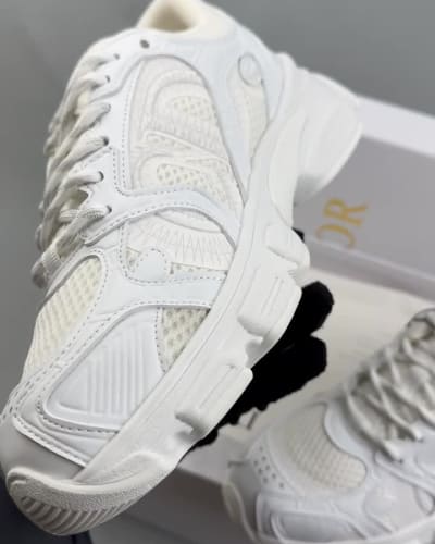 Dior Chrono sneakers in white technical fabric and mesh with leather-effect panels — 5