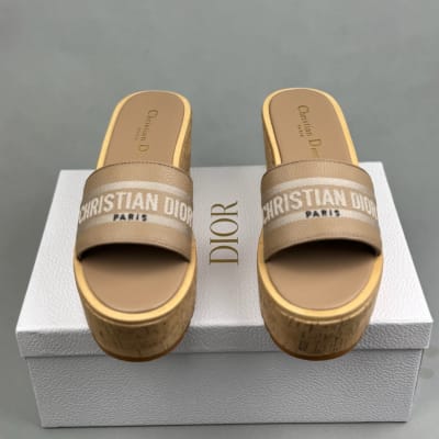 Christian Dior Dway Platform Slide in beige — 3