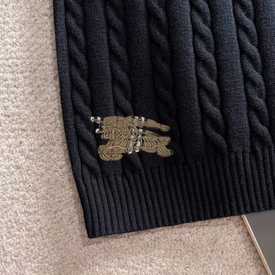 Burberry long-sleeved knit sweater — 6
