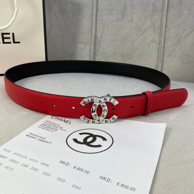 Chanel belt features vibrant red caviar calfskin leather paired with a gold-tone metal interlocking — 4