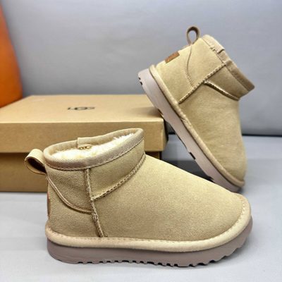 UGG Classic Ultra Mini Boots — 7