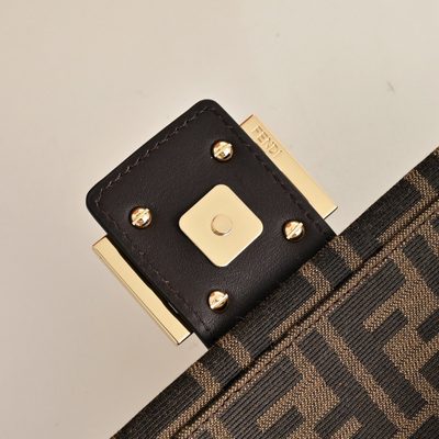 Fendi Baguette bag (T) — 5