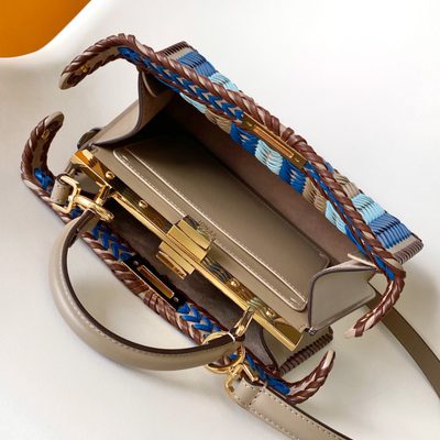 Fendi Peekaboo ISeeU handbag (T) — 5