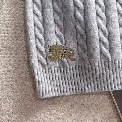 Burberry long-sleeved knit sweater — 6