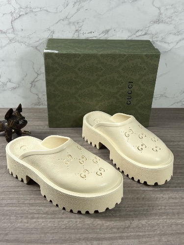 Gucci Women's Platform Perforated G Sandals — 4