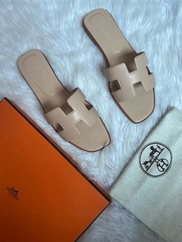 Hermès Oran sandals