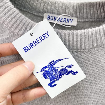 Burberry crewneck knit sweater — 11