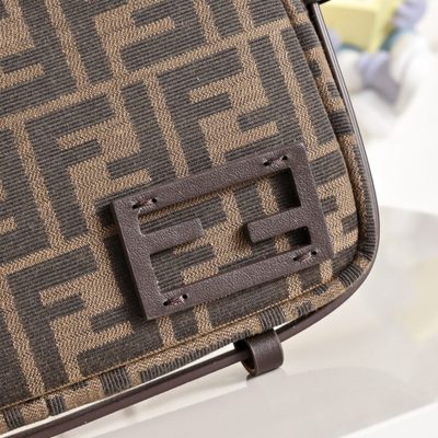 Fendi "Simply" crossbody bag (T) — 4