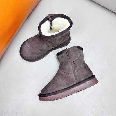 UGG kids' suede short boots — 8