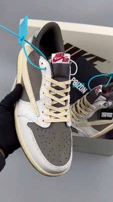 Nike x Travis Scott Air Jordan 1 Low OG SP "Reverse Mocha" sneakers — 5