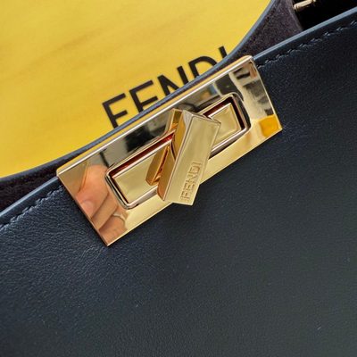 Fendi Way leather shoulder bag (T) — 4