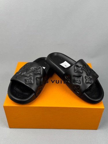 Louis Vuitton Waterfront Mules in black rubber — 4