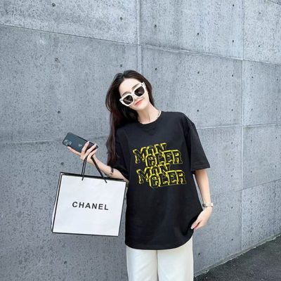 Moncler Graffiti Print T-shirt — 9