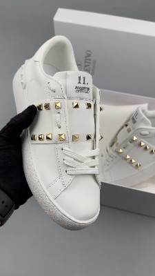 Valentino Garavani Rockstud Untitled white leather sneakers — 5