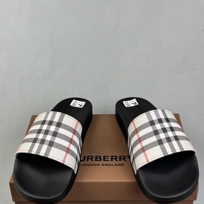 Burberry check slides — 4