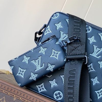 Louis Vuitton Trio Messenger Bag — 6