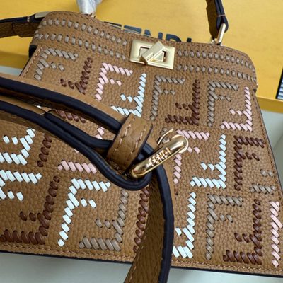 Fendi Peekaboo ISeeU bag (T) — 6