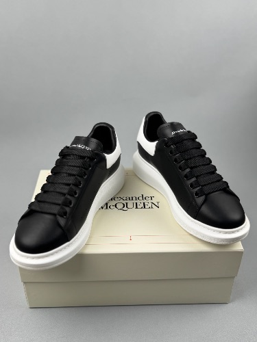 Alexander McQueen Oversized sneakers — 4