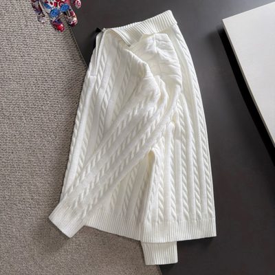Burberry long-sleeved knit sweater — 7