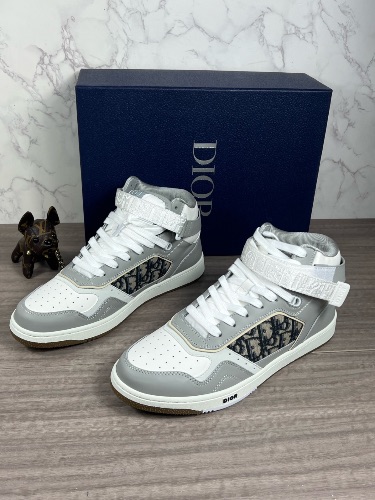 Dior B27 High Top sneakers in a gray and white — 3
