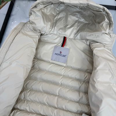 Moncler Enfant Donvar Down Hooded Short Puffer Jacket — 7