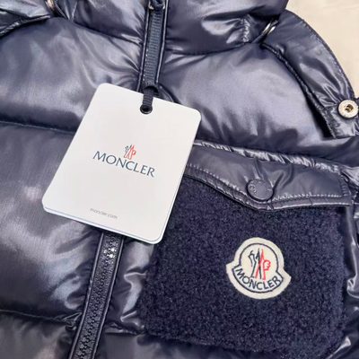 Moncler Enfant Yule Hooded Down Jacket — 6