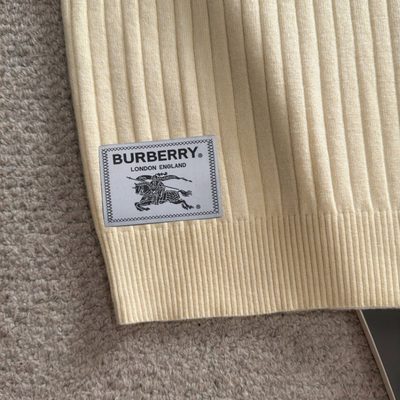 Burberry sweater — 6