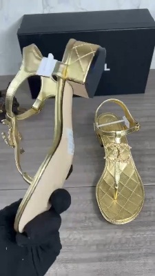 Chanel gold leather thong sandals — 5