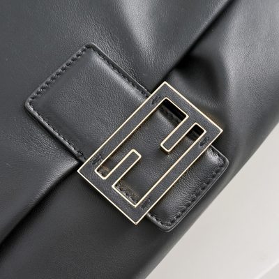 Fendi Mamma Baguette bag (T) — 3