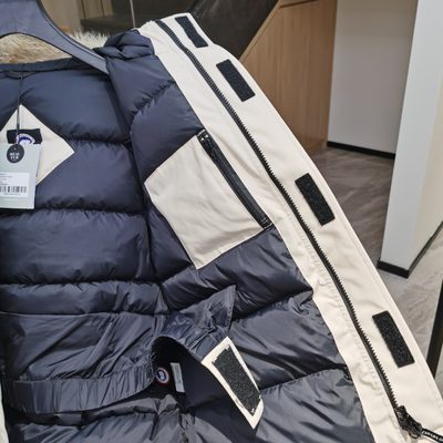 Canada Goose Expedition Parka — 5