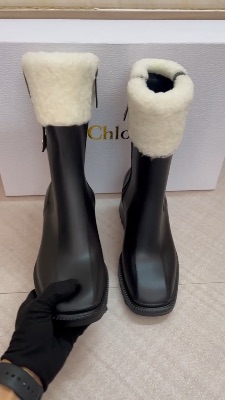 Chloé Betty Shearling-Cuff Rubber Ankle Boots — 5
