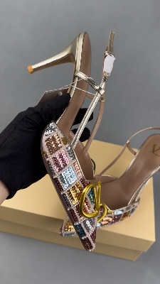 Valentino Garavani VLogo Signature slingback pumps — 5