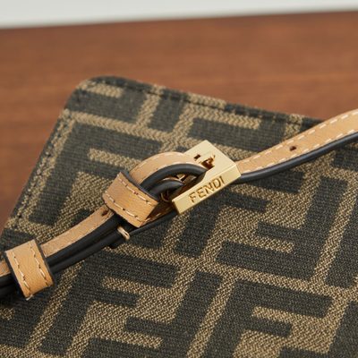 Fendi Wallet On Chain Baguette (T) — 5