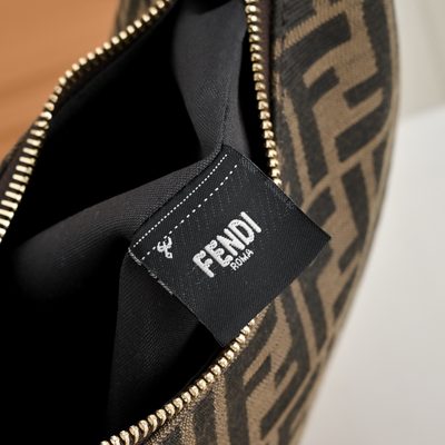 Fendi Fendigraphy Shoulder Bag (T) — 8