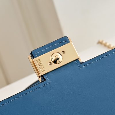 Fendi Baguette Wallet on Chain (T) — 4