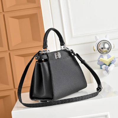 Fendi Peekaboo ISeeU bag (T) — 3
