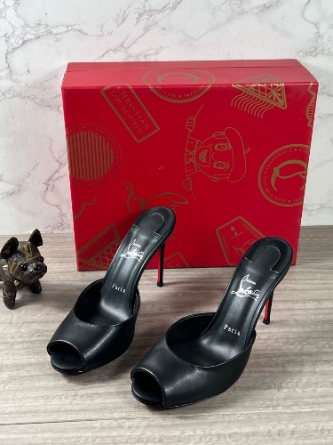 Christian Louboutin Me Dolly black patent leather mules — 3