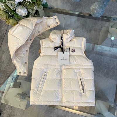 Moncler Enfant Ania Hooded Down Gilet for children — 4